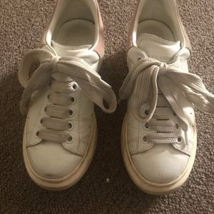 McQ sneakers color pink